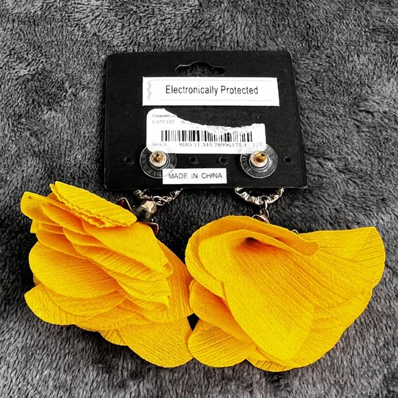 Nicole Miller New York Floral Earrings Mustard Yellow Gold Rhinestone NWT - Picture 5 of 11